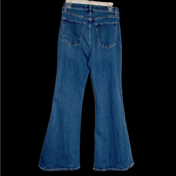 Abercrombie & Fitch “The Flare Ultra High Rise jeans. Size 30/10. - Picture 3 of 7